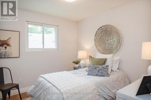 291 Bastedo Court, Milton (Dorset Park), ON - Indoor Photo Showing Bedroom