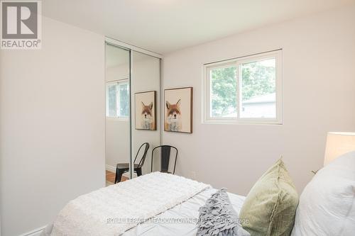 291 Bastedo Court, Milton (Dorset Park), ON - Indoor Photo Showing Bedroom