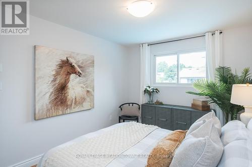 291 Bastedo Court, Milton (Dorset Park), ON - Indoor Photo Showing Bedroom