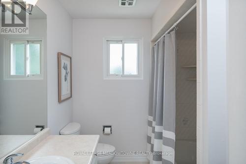 291 Bastedo Court, Milton (Dorset Park), ON - Indoor Photo Showing Bathroom