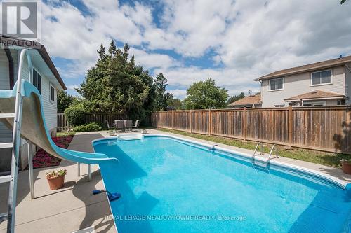 291 Bastedo Court, Milton (Dorset Park), ON - Outdoor With In Ground Pool With Backyard