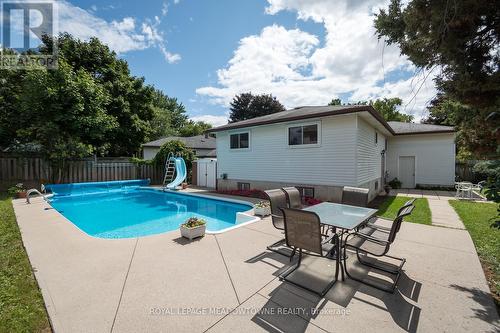 291 Bastedo Court, Milton (Dorset Park), ON - Outdoor With In Ground Pool