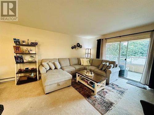 727 Houghton Road Unit# 209 Lot# 24, Kelowna, BC - Indoor Photo Showing Living Room