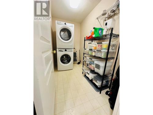 727 Houghton Road Unit# 209 Lot# 24, Kelowna, BC - Indoor Photo Showing Laundry Room