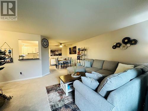 727 Houghton Road Unit# 209 Lot# 24, Kelowna, BC - Indoor Photo Showing Living Room