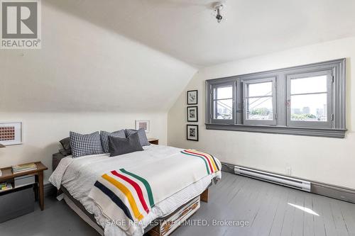 1402 Dundas Street W, Toronto (Little Portugal), ON - Indoor Photo Showing Bedroom