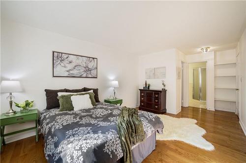 3050 Pinemeadow Drive|Unit #56, Burlington, ON - Indoor Photo Showing Bedroom