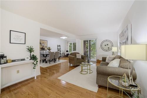 3050 Pinemeadow Drive|Unit #56, Burlington, ON - Indoor Photo Showing Living Room