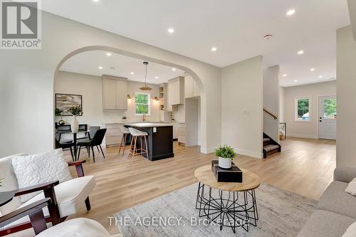 11 Linden Street, Aylmer (Ay), ON - Indoor Photo Showing Living Room