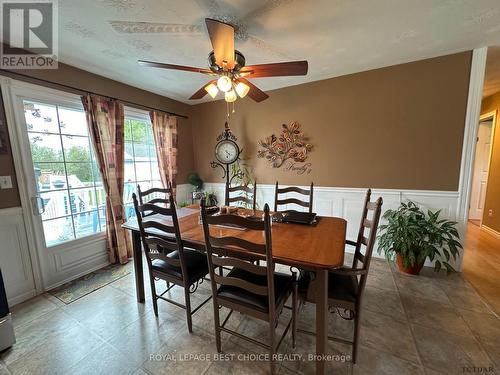 888144 Hwy 65 W, Timiskaming Remote Area, ON - Indoor Photo Showing Dining Room