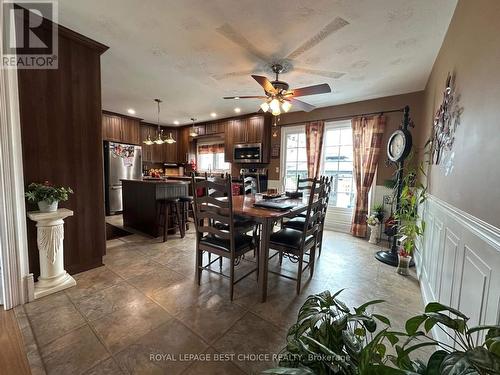 888144 Hwy 65 W, Timiskaming Remote Area, ON - Indoor Photo Showing Dining Room