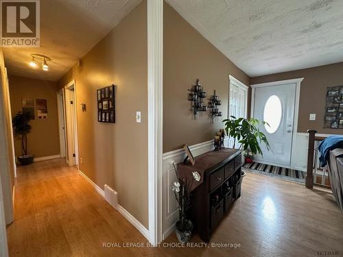 888144 Hwy 65 W, Timiskaming Remote Area, ON - Indoor Photo Showing Other Room