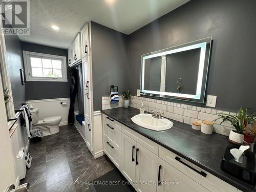 888144 Hwy 65 W, Timiskaming Remote Area, ON - Indoor Photo Showing Bathroom