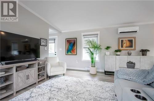 31 La Tour Street, Shediac, NB - Indoor Photo Showing Living Room