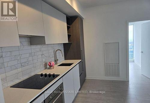 4302 - 55 Mercer Street, Toronto, ON - Indoor Photo Showing Kitchen