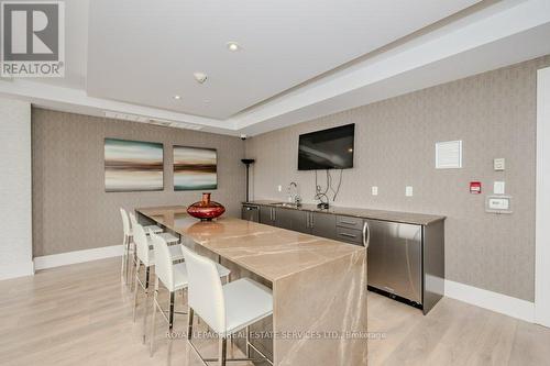 417 - 128 Garden Drive, Oakville, ON - Indoor Photo Showing Dining Room