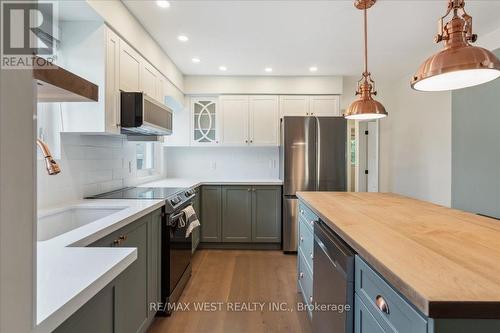 42 Lockerbie Avenue, Toronto (Humberlea-Pelmo Park), ON - Indoor Photo Showing Kitchen