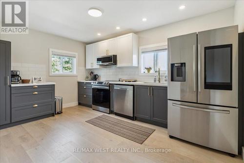 42 Lockerbie Avenue, Toronto (Humberlea-Pelmo Park), ON - Indoor Photo Showing Kitchen