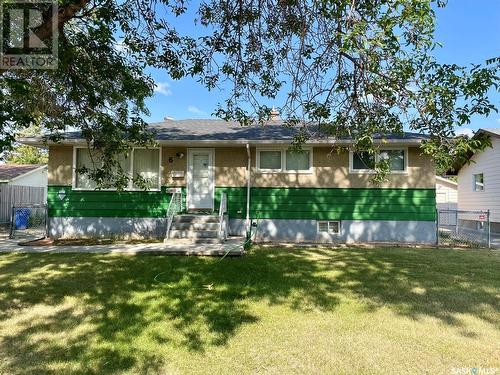 6 Labelle Place, Regina, SK - Outdoor