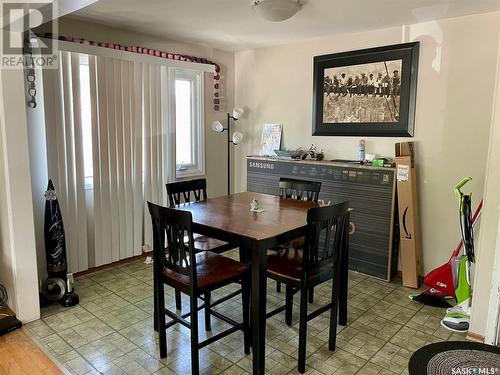 6 Labelle Place, Regina, SK - Indoor Photo Showing Dining Room