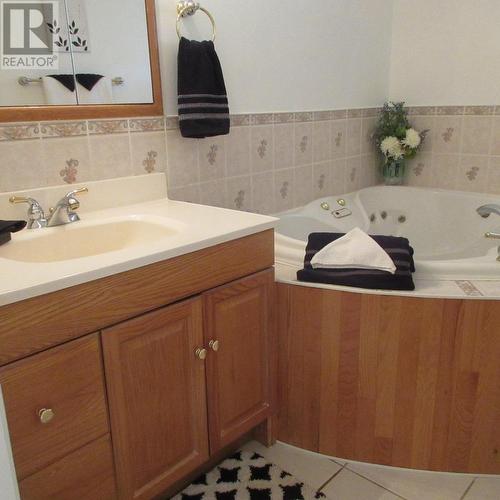 370 Rowell Ave, Sault Ste. Marie, ON - Indoor Photo Showing Bathroom