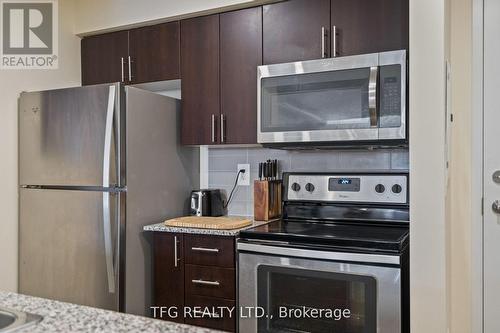 318 - 1410 Dupont Street, Toronto (Dovercourt-Wallace Emerson-Junction), ON - Indoor Photo Showing Kitchen