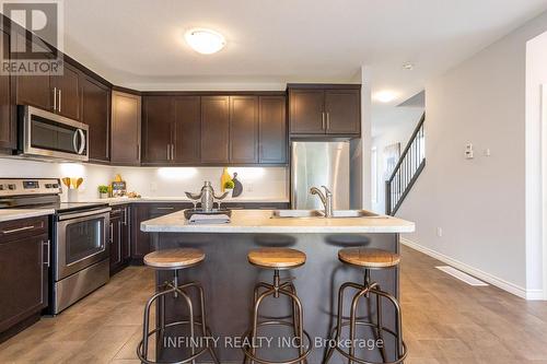 1675 Valhalla Street, London, ON - Indoor Photo Showing Kitchen With Double Sink With Upgraded Kitchen