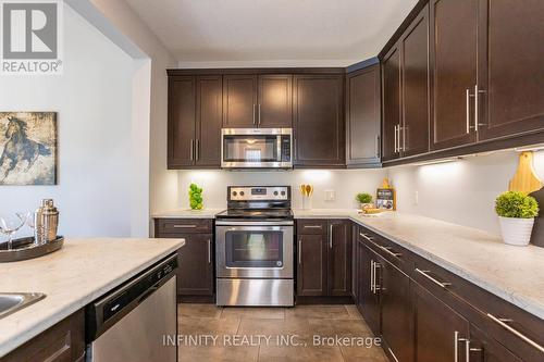 1675 Valhalla Street, London, ON - Indoor Photo Showing Kitchen With Upgraded Kitchen