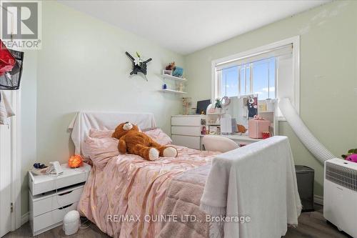 428 Black Road, Prince Edward County (Sophiasburgh), ON - Indoor Photo Showing Bedroom