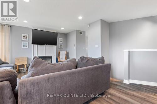 428 Black Road, Prince Edward County (Sophiasburgh), ON - Indoor Photo Showing Living Room With Fireplace