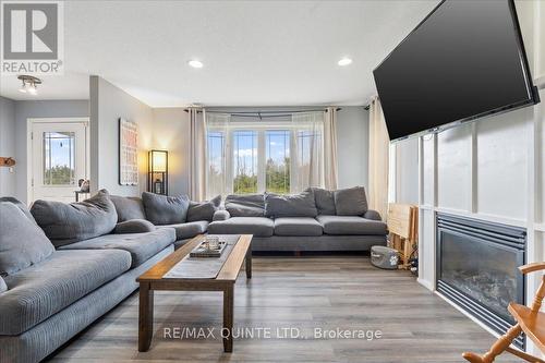 428 Black Road, Prince Edward County (Sophiasburgh), ON - Indoor Photo Showing Living Room With Fireplace