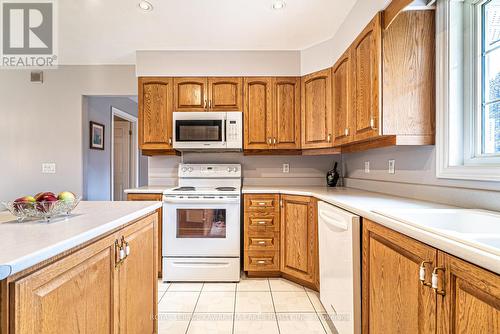 400 Fleetwood Road, Kawartha Lakes (Janetville), ON - Indoor Photo Showing Kitchen