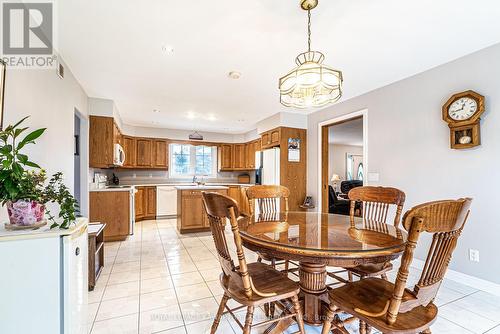 400 Fleetwood Road, Kawartha Lakes (Janetville), ON - Indoor Photo Showing Dining Room