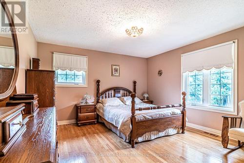 400 Fleetwood Road, Kawartha Lakes (Janetville), ON - Indoor Photo Showing Bedroom