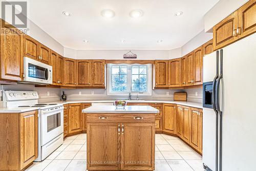 400 Fleetwood Road, Kawartha Lakes (Janetville), ON - Indoor Photo Showing Kitchen With Double Sink