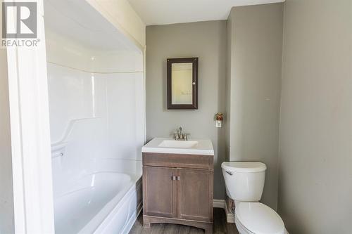 146 Central Park Ave, Sault Ste Marie, ON - Indoor Photo Showing Bathroom