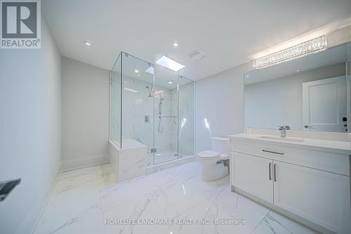 154 Glen Cedar Road, Toronto (Humewood-Cedarvale), ON - Indoor Photo Showing Bathroom