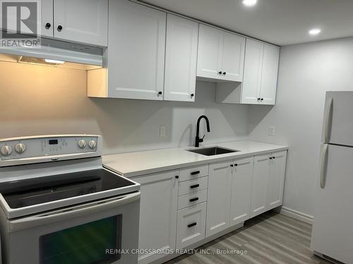 28 Bluenose Crescent, Toronto (Highland Creek), ON - Indoor Photo Showing Kitchen