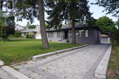 40 Hill Crescent, Toronto (Scarborough Village), ON 