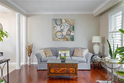 27 Warkdale Drive W, St. Catharines, ON - Indoor Photo Showing Living Room