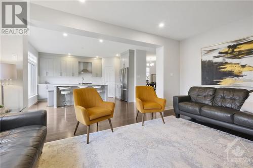 857 Antonio Farley Street, Ottawa, ON - Indoor Photo Showing Living Room