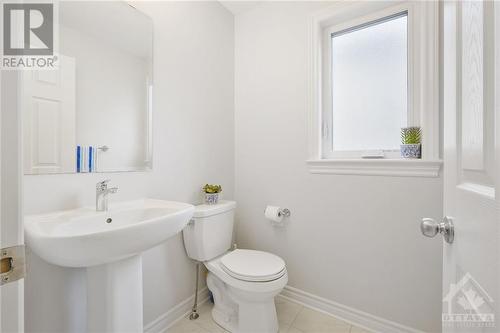 857 Antonio Farley Street, Ottawa, ON - Indoor Photo Showing Bathroom