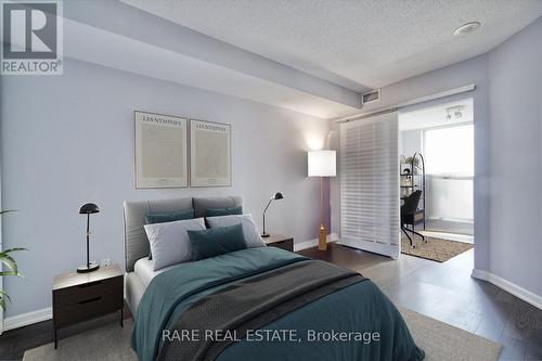 2209 - 8 Park Road, Toronto (Rosedale-Moore Park), ON - Indoor Photo Showing Bedroom