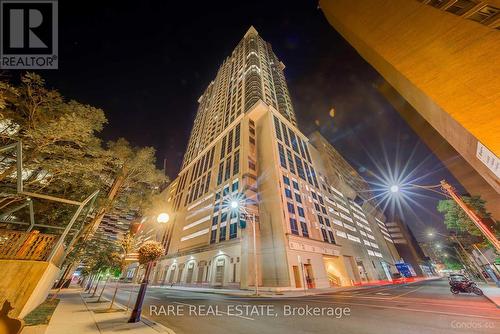 2209 - 8 Park Road, Toronto (Rosedale-Moore Park), ON - 