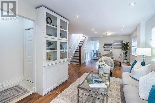 633 Lauder Avenue, Toronto (Oakwood Village), ON - Indoor Photo Showing Living Room