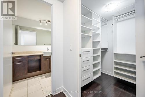 2711 - 770 Bay Street, Toronto (Bay Street Corridor), ON - Indoor