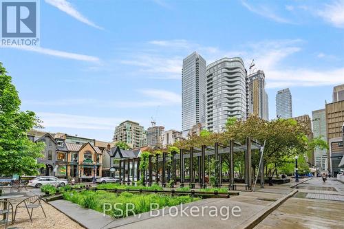 601 - 102 Bloor Street W, Toronto (Annex), ON - Outdoor With Facade