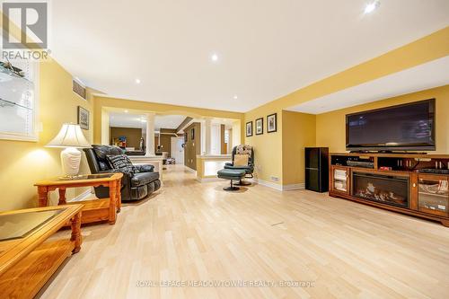 33 Chaplin Crescent, Halton Hills (Georgetown), ON - Indoor