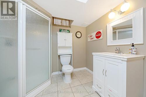 33 Chaplin Crescent, Halton Hills (Georgetown), ON - Indoor Photo Showing Bathroom