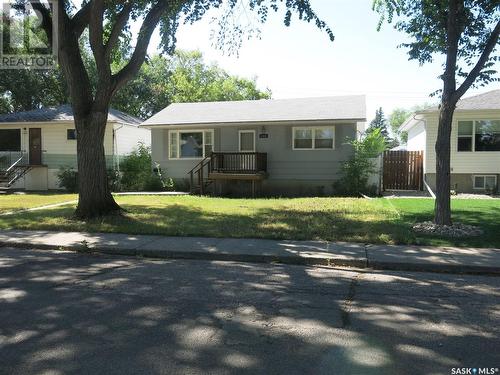 1436 Minto Street, Regina, SK - Outdoor